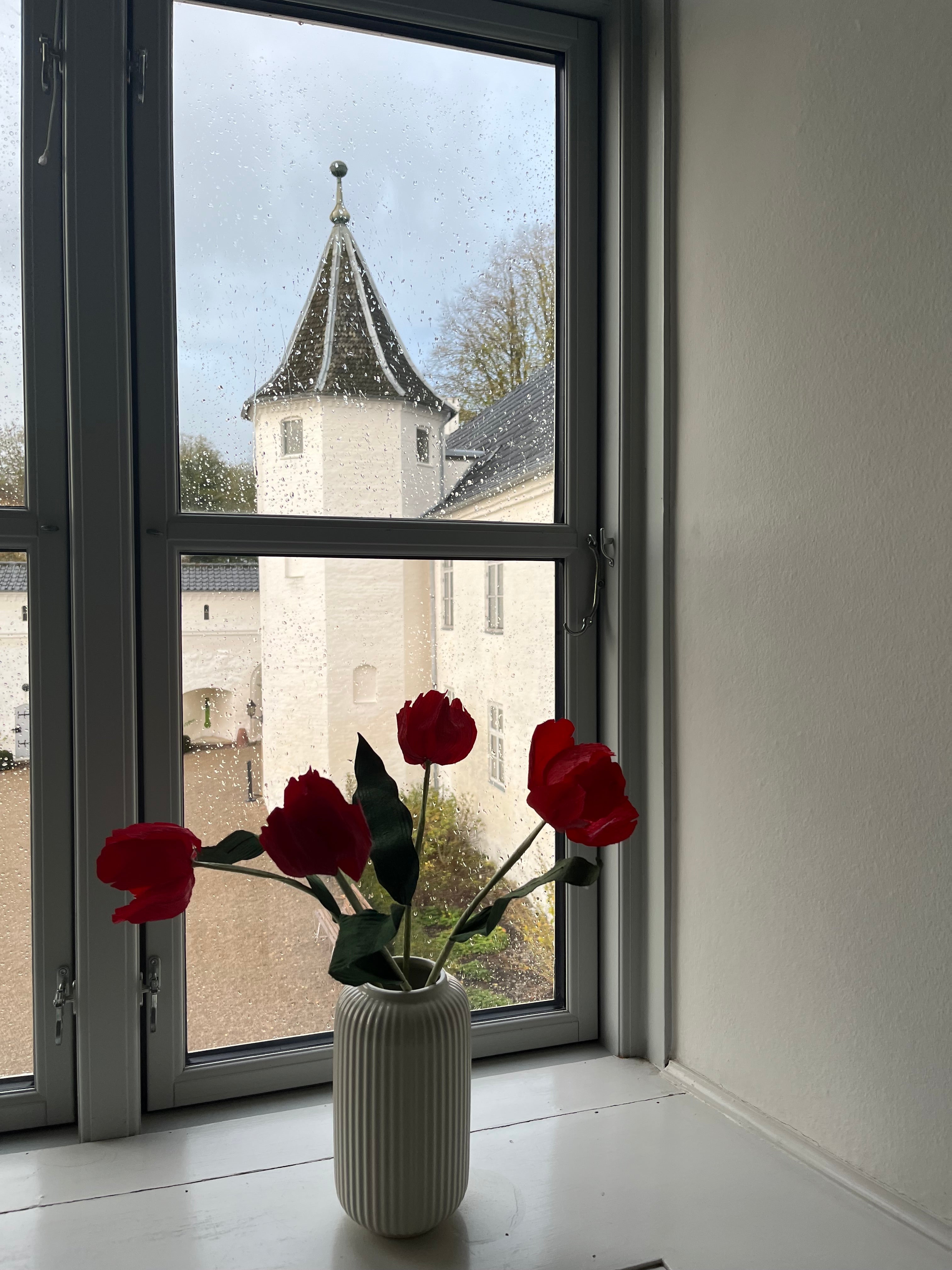 CREPE PAPIRBLOMST: RØD TULIPAN