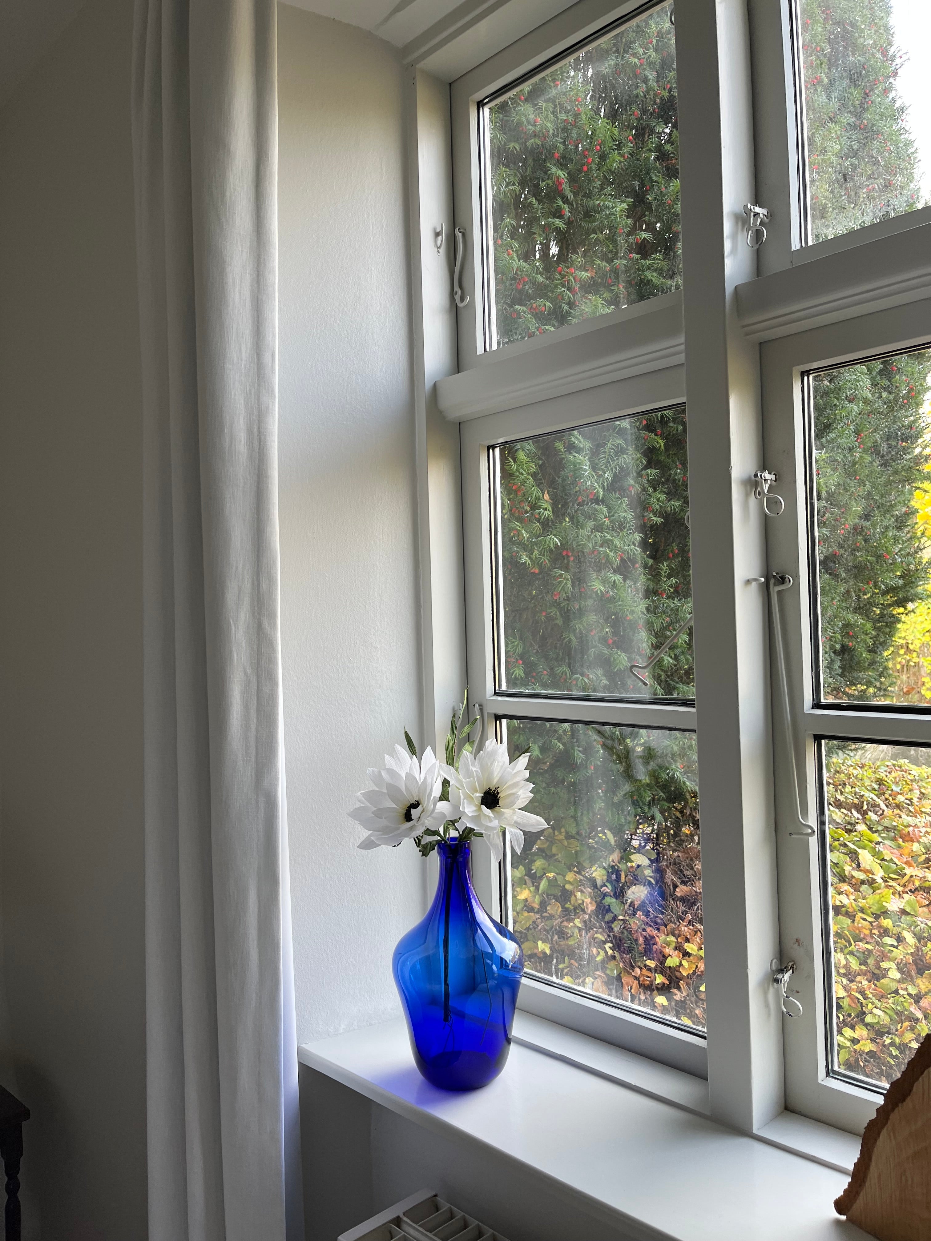 CREPE PAPIRBLOMSTER: HVID DAHLIA